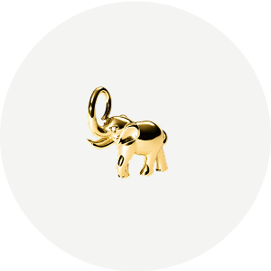 Goldener Elefanten-Anhänger von PURELEI, symbolisiert Stärke und Glück.