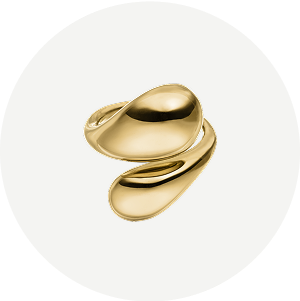 Goldenes, geschwungenes Ringdesign von PURELEI, elegant und modern.