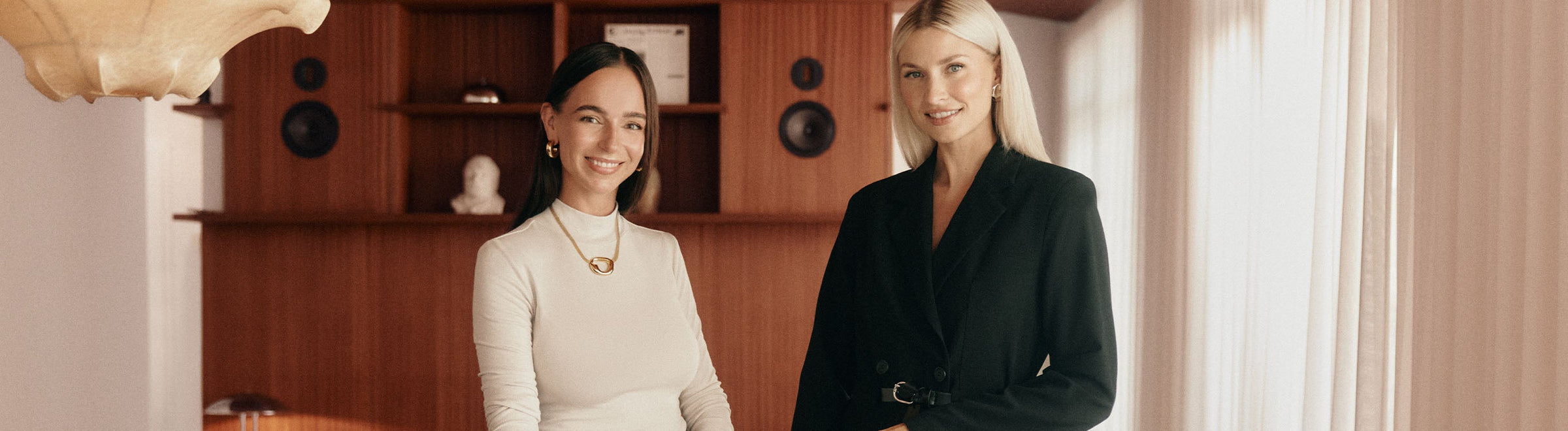 Entdecke die PURELEI × LeGer Collection: 14 wasserfeste Schmuckstücke in Gold, Silber &amp; Roségold – exklusiv designt mit LeGer by Lena Gercke.