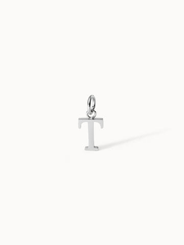 PURELEI Pure T Charm aus nickelfreiem Silber, minimalistischer Buchstabenanhänger, zeitlos und elegant.