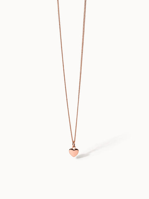 PURELEI Heart Charm Kette in 18K roségoldvergoldetem Edelstahl mit kleinem Herzanhänger, elegant und feminin.