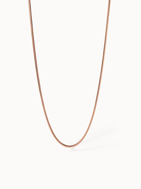 Roségoldene Kette mit feiner Struktur, elegant und zeitlos, von PURELEI.