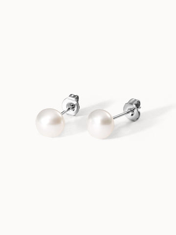 Perlenohrringe aus Silber mit schimmernden, weißen Perlen – PURELEI Eleganz.