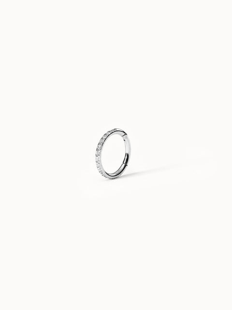 Silberner Ring mit funkelnden Zirkonia von PURELEI, elegant und modern.