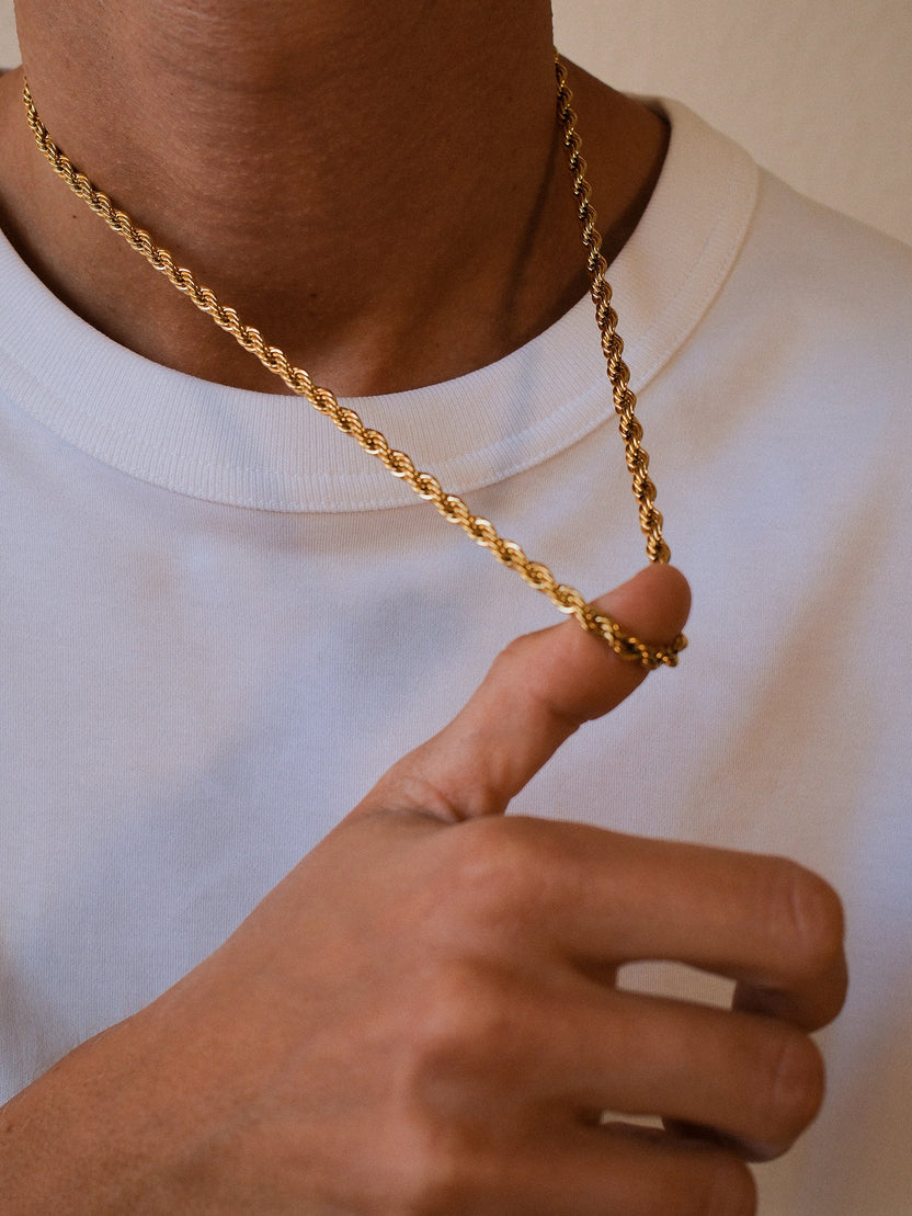 {"color":"Gold"}