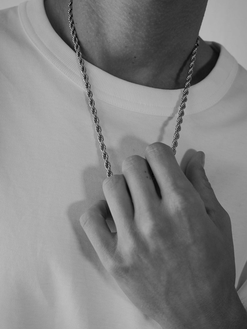 {"color":"Silver"}