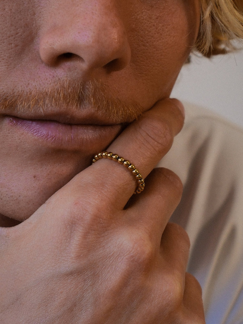  {"color":"Gold"}