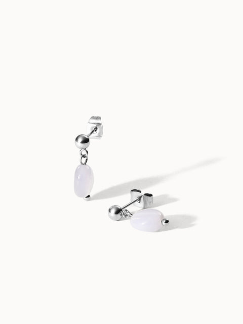 {"color":"Silver","type":"lead_image"}