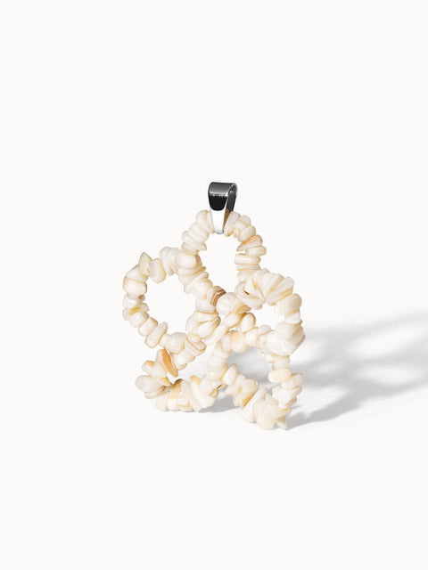 {"color":"Silver", "type":"lead_image"}