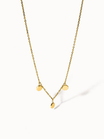 Ewige Purelei-Kette mit drei gravierbaren goldenen Anhängern, hochwertig, elegant, feminin und island-inspiriert.