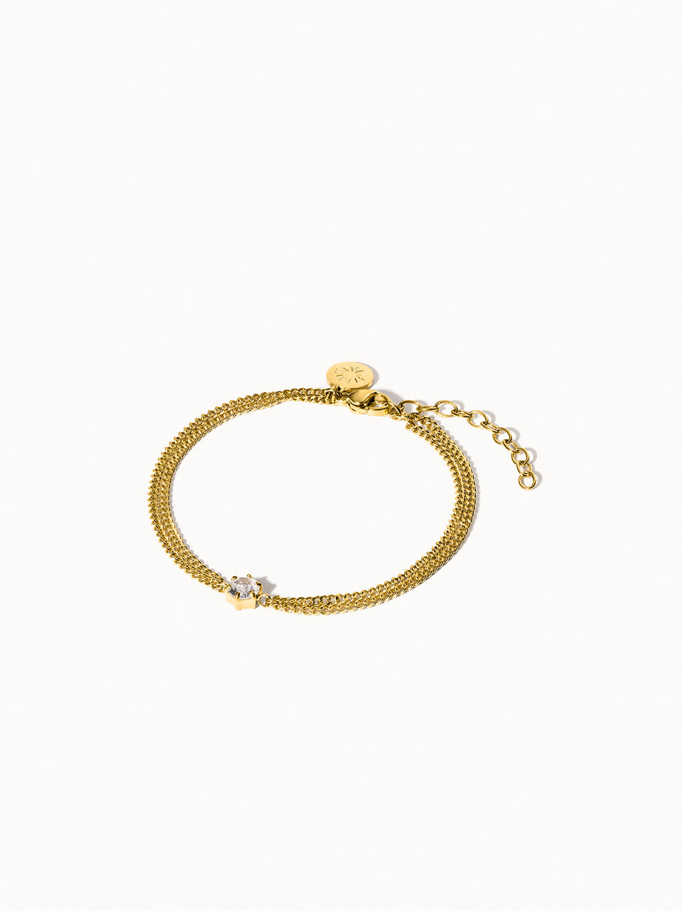Create Moments Armband von PURELEI in Gold mit funkelndem Sternanhänger, elegant und nickelfrei gestaltet.