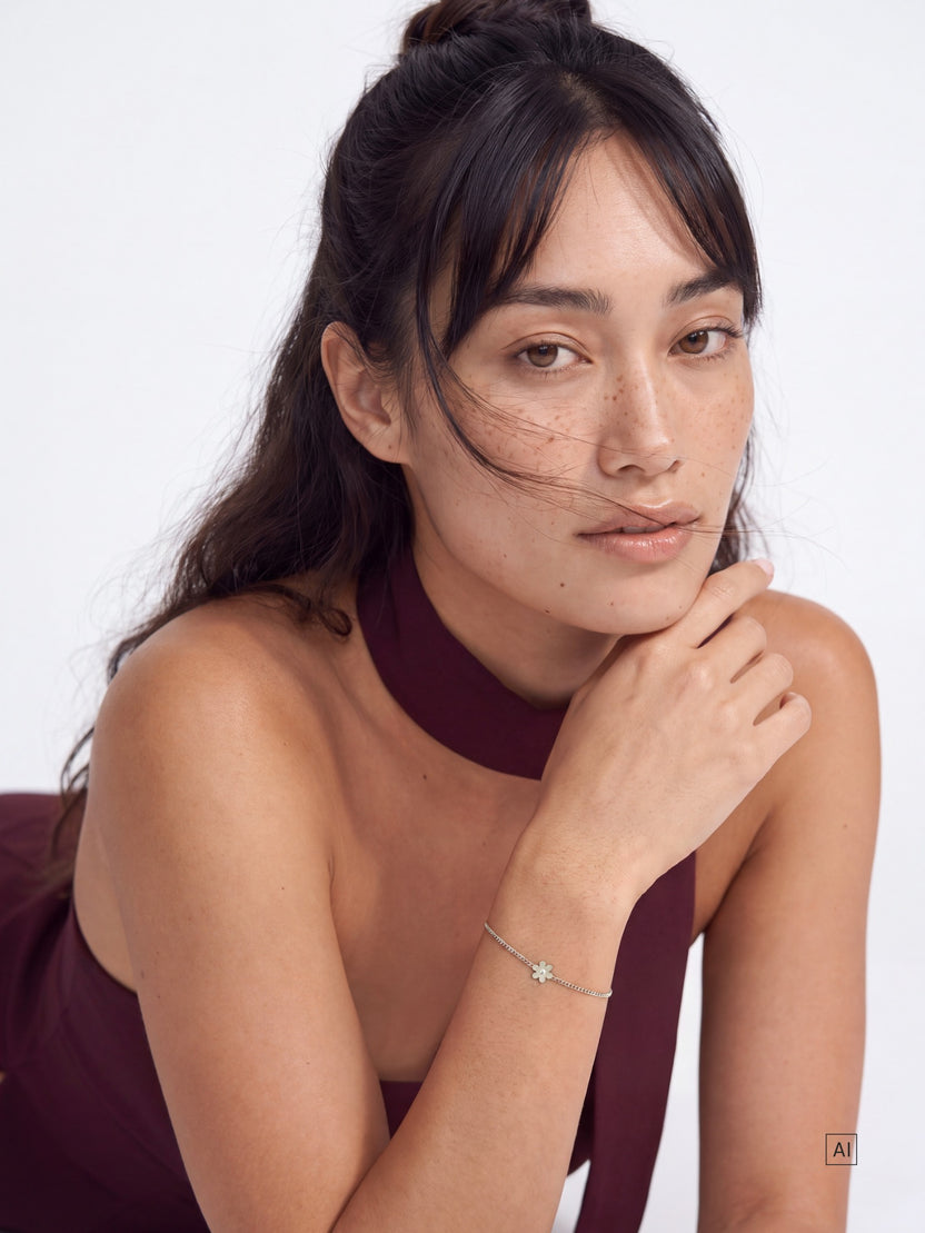 Tiny Flower Armband