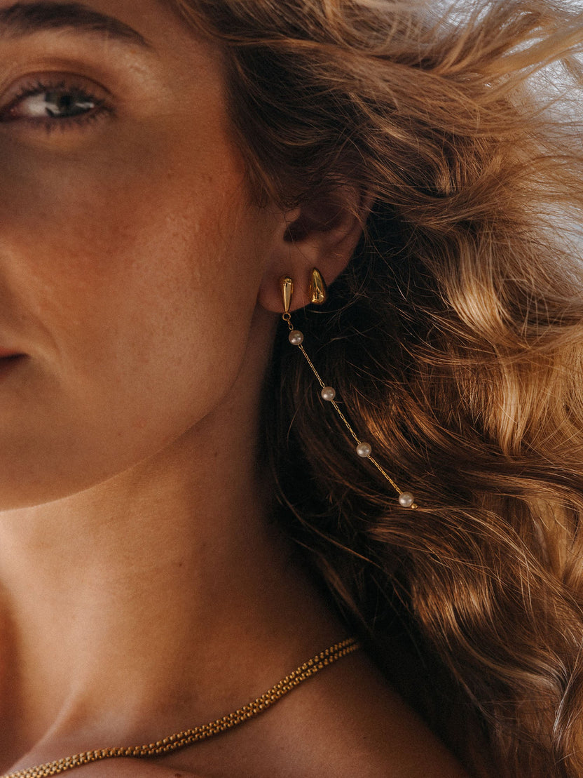 {"color":"Gold"}