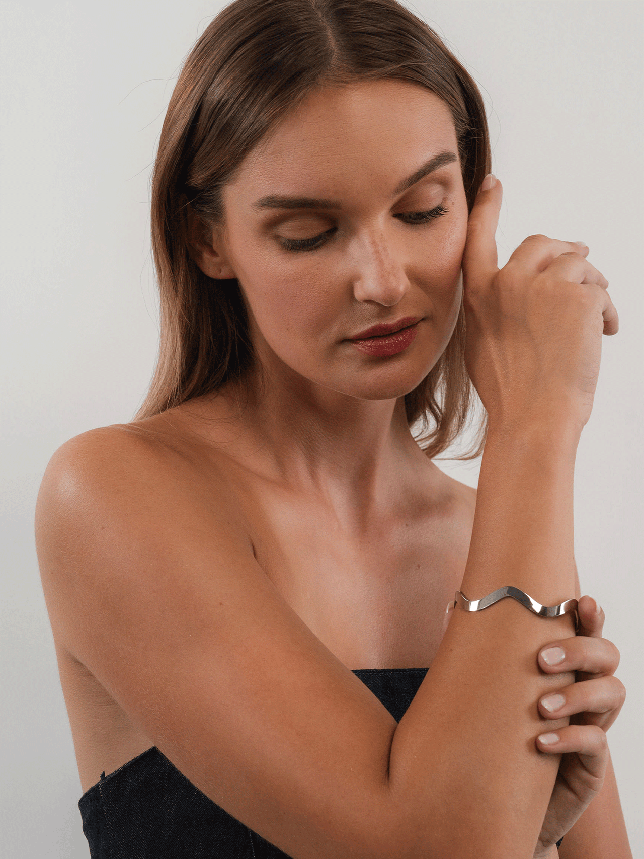 Wave Elegance Armcuff