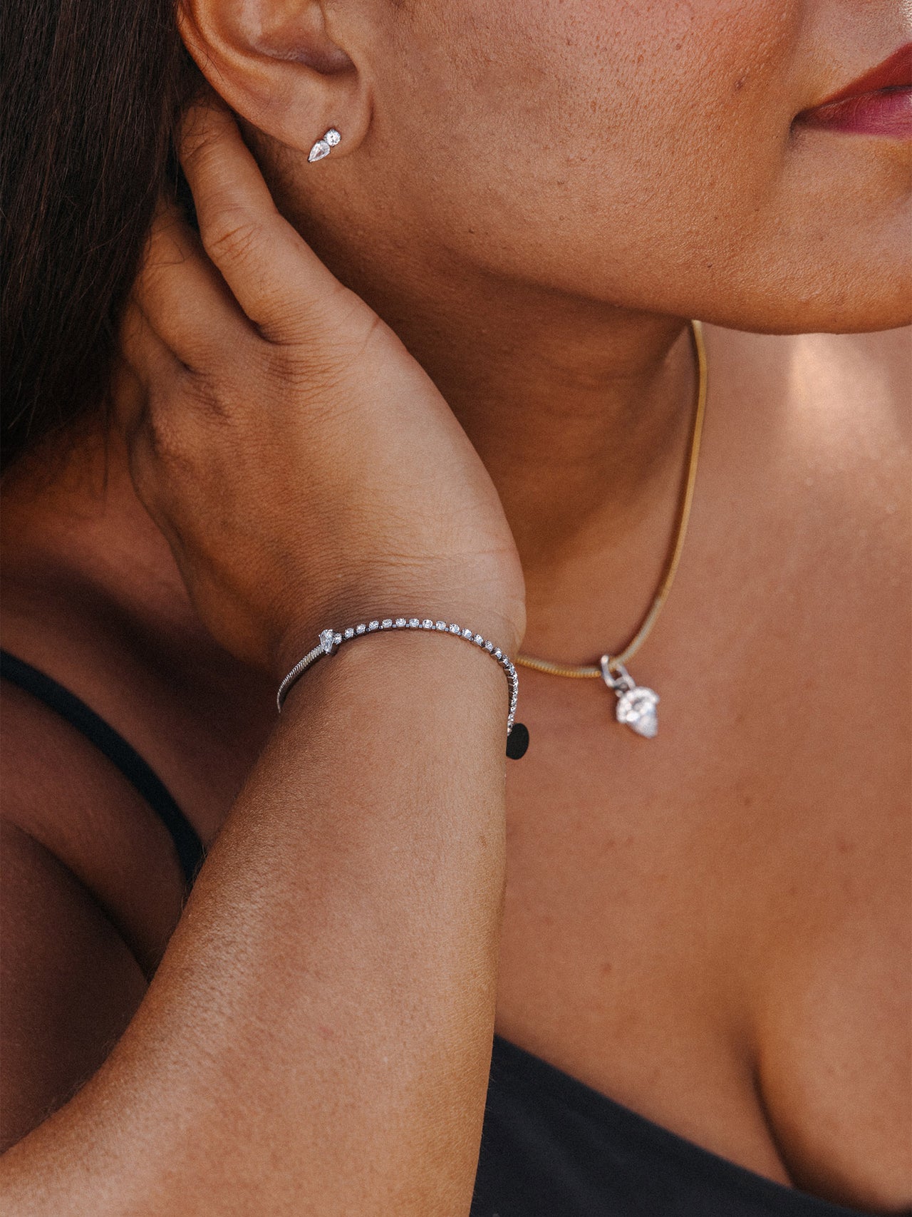 Roségoldenes PURELEI Armband und Kette mit Muschel-Anhänger, elegant und feminin.