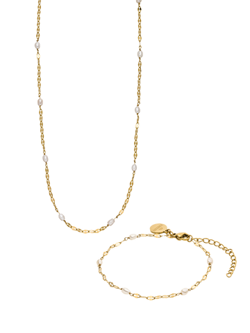 Delicate Pearl Set