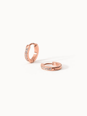 PURELEI Kaimana Ohrringe in Roségold mit weißen Zirkoniasteinen, elegant und nickelfrei, pure Island-Spirit.