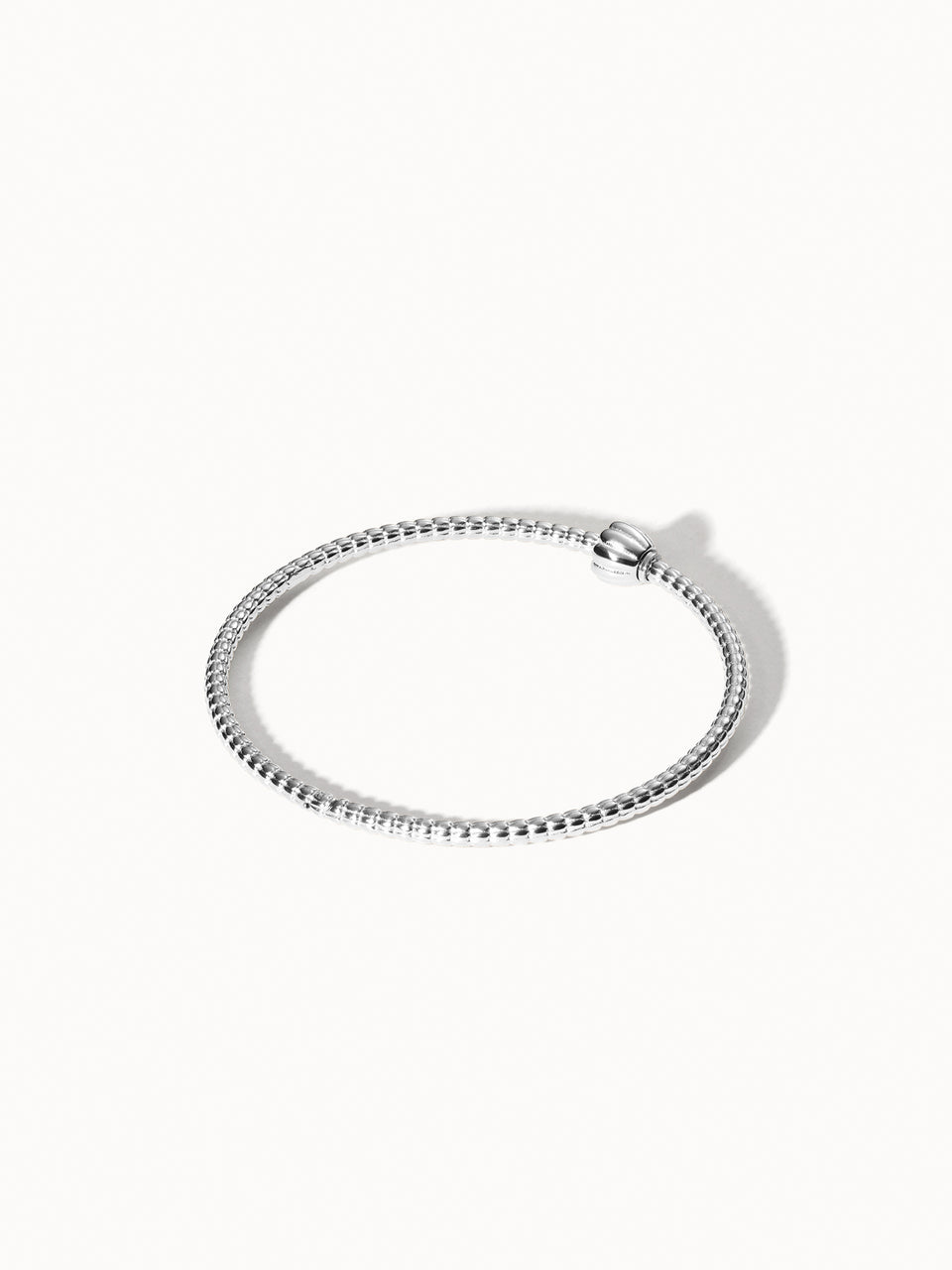 Silbernes, nickelfreies Lei Natural Grace Set Armband mit Drehverschluss, elegant und minimalistisch von PURELEI.