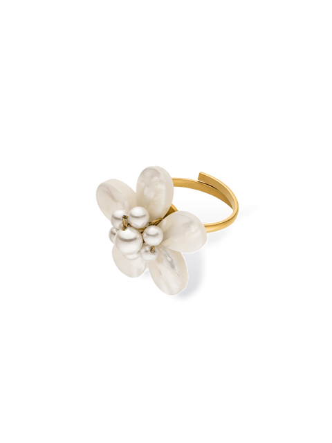Pearly Flower Ring