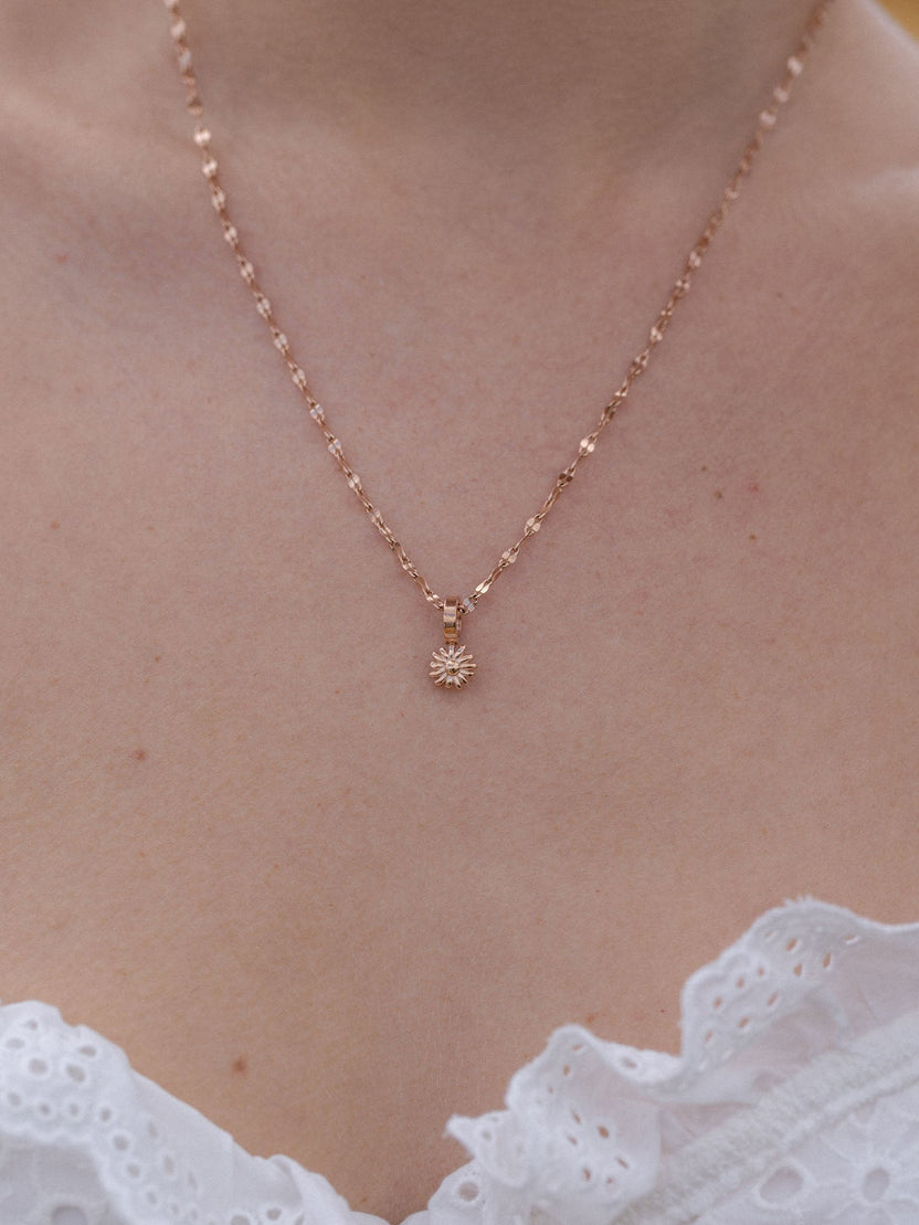 {"color":"Rosegold"}