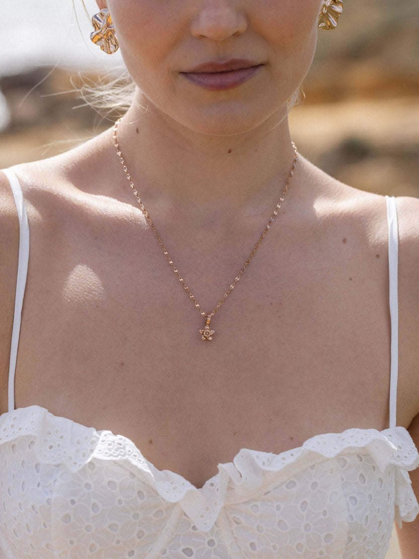 {"color":"Rosegold"}