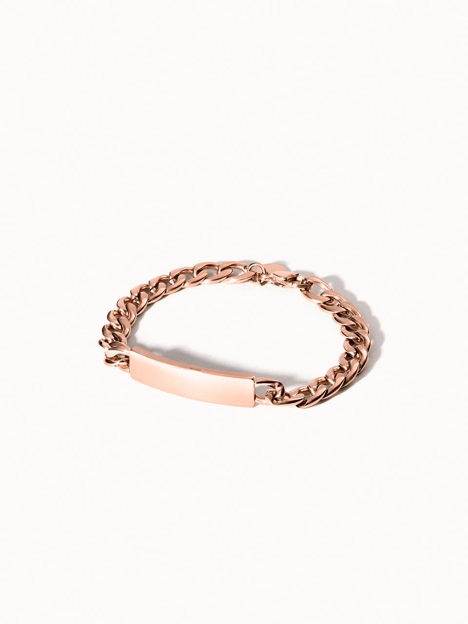 Coco Pärchen Armband Rosévergoldet mit gravierbarem Element auf hellem Hintergrund, PURELEI Elegant.