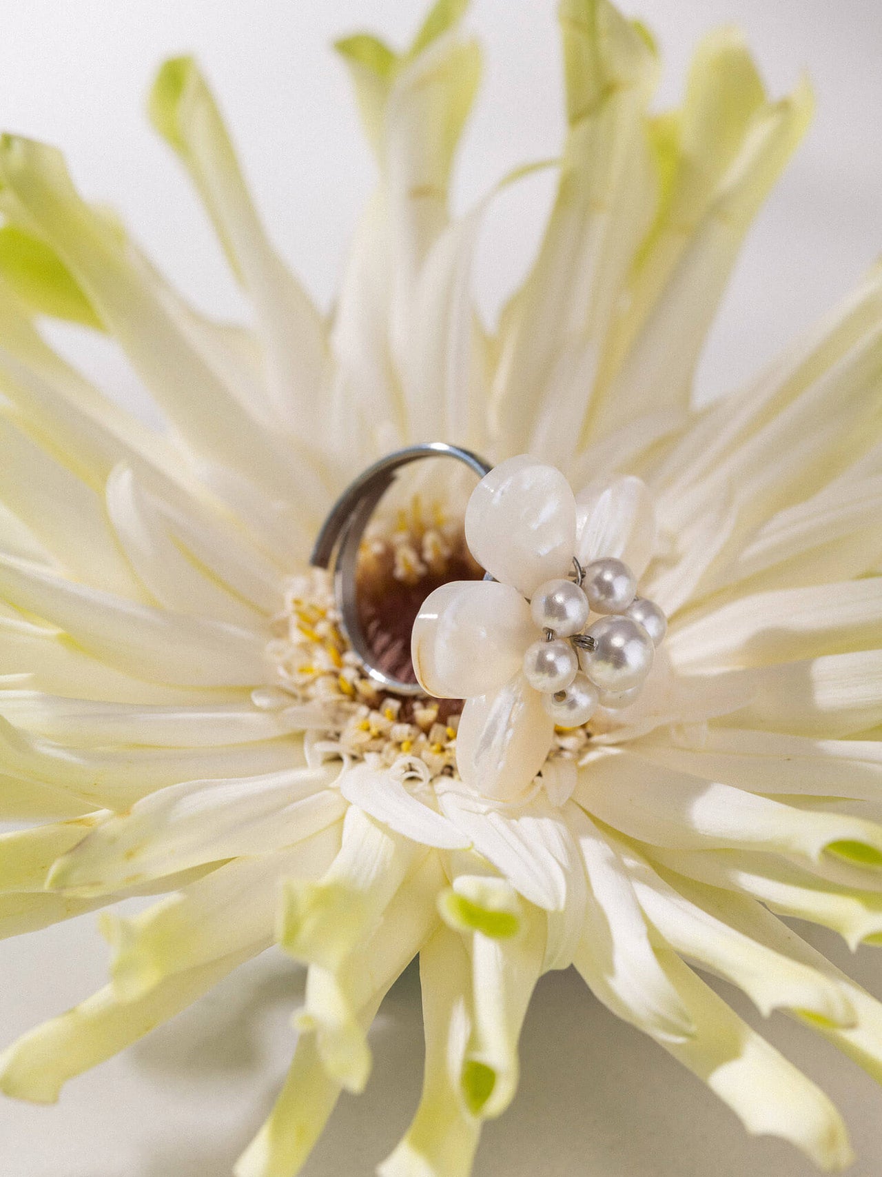 Pearly Flower Ring