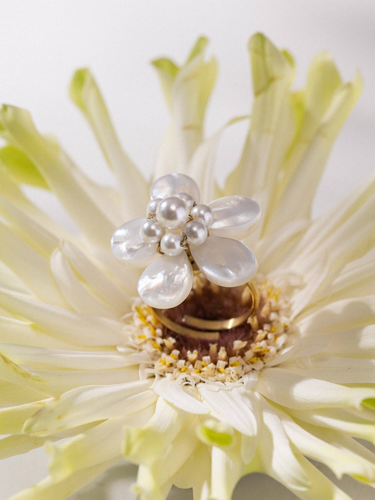 Pearly Flower Ring