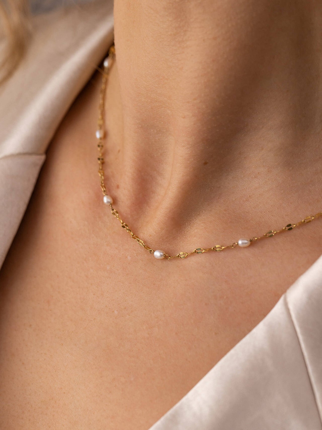 Delicate Pearl Kette