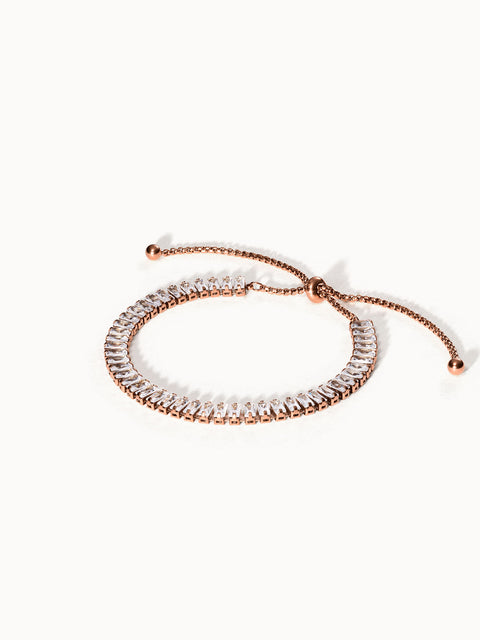 Roségoldenes Armband mit klaren Kristallen, elegant und funkelnd, von PURELEI.