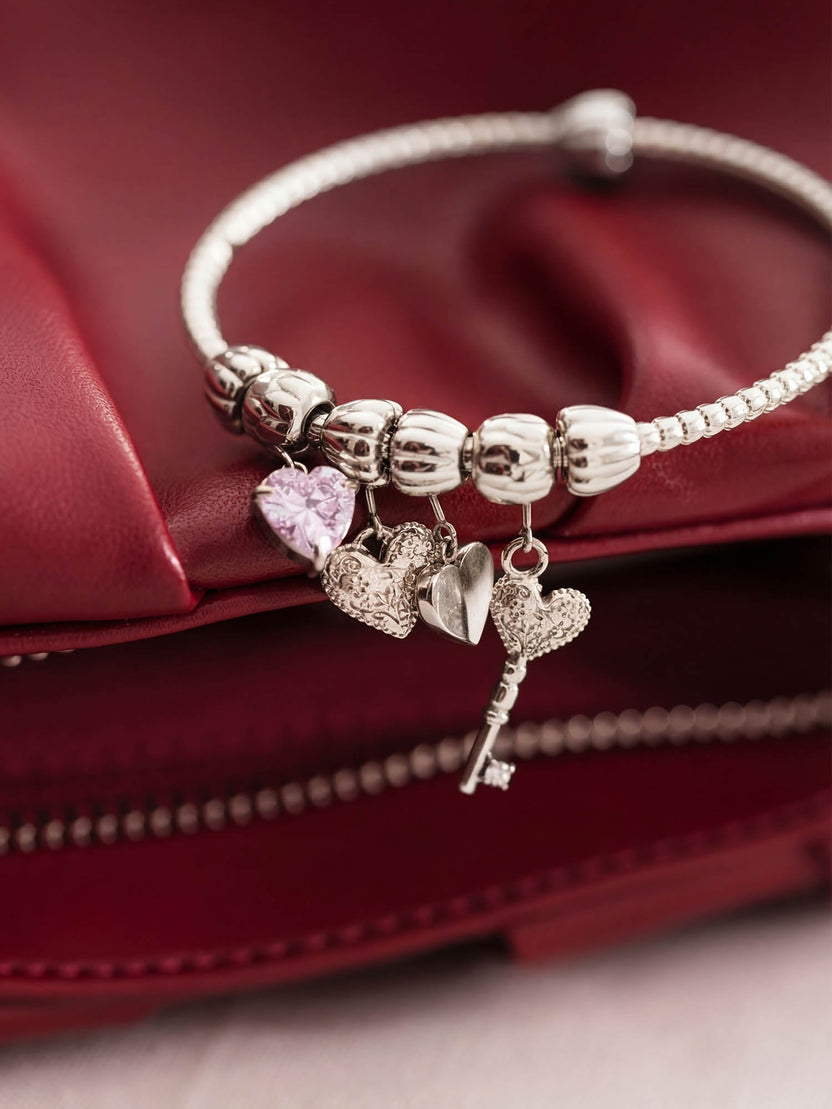 Lei Rosy Heart Charm