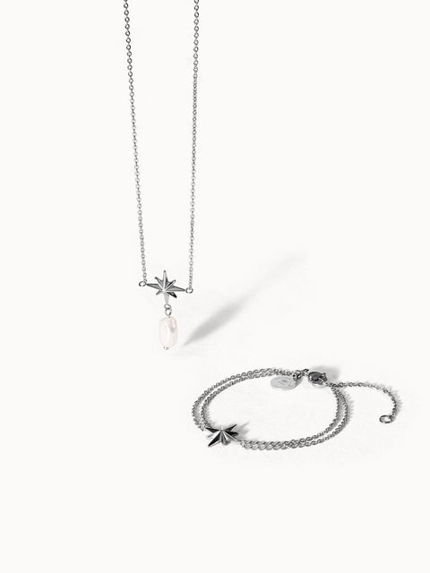 {"color":"Silver", "type":"lead_image"}