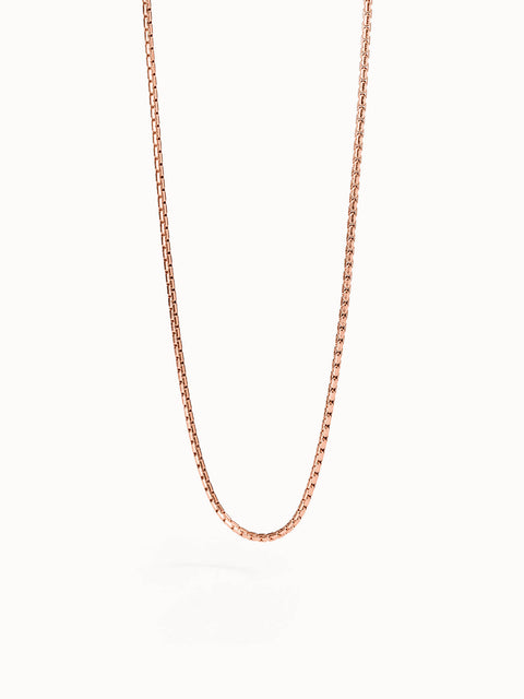 Roségoldene Kette mit feiner Gliederstruktur von PURELEI, elegant und zeitlos.