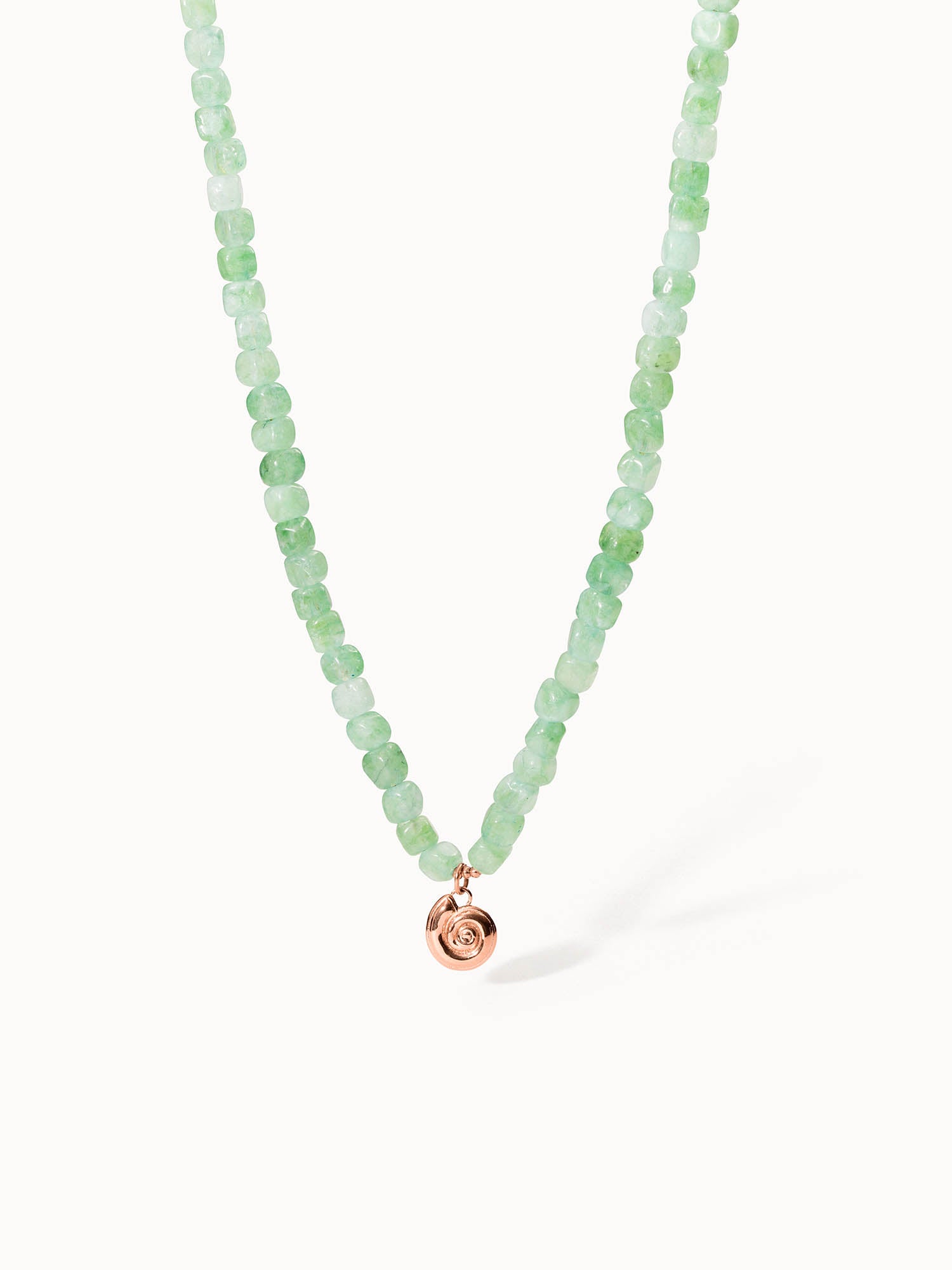 Sundial Shell Jade Ketting