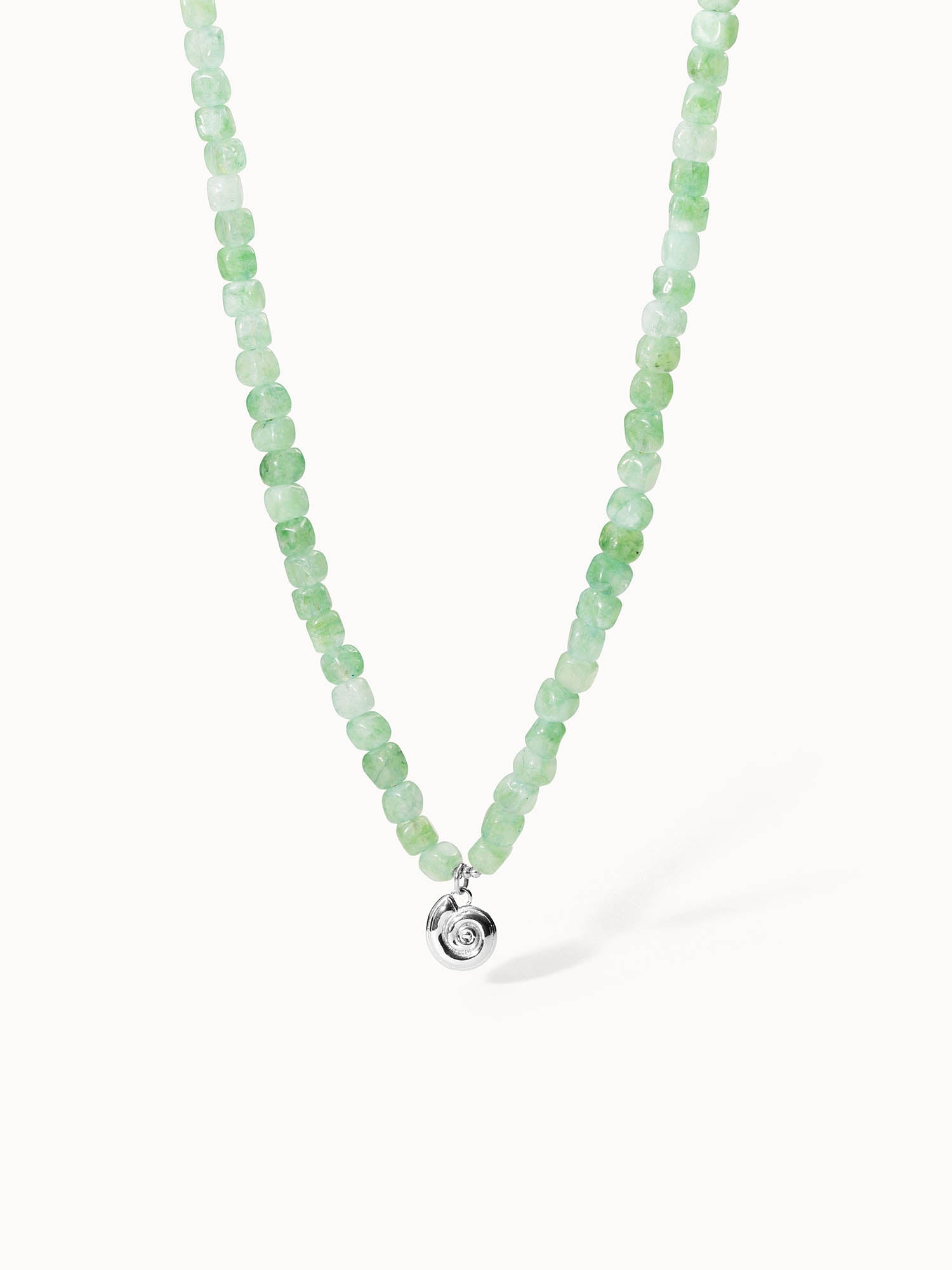 Sundial Shell Jade Ketting