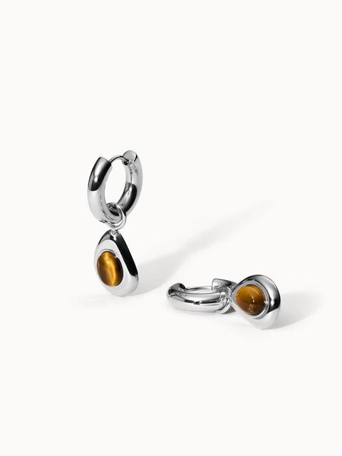 Silberne Creolen mit goldfarbenem Stein, elegant und modern, von PURELEI.