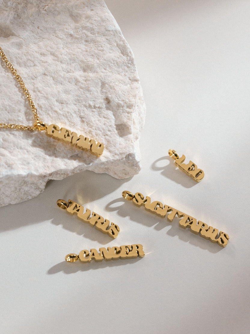 {"color":"Gold"}