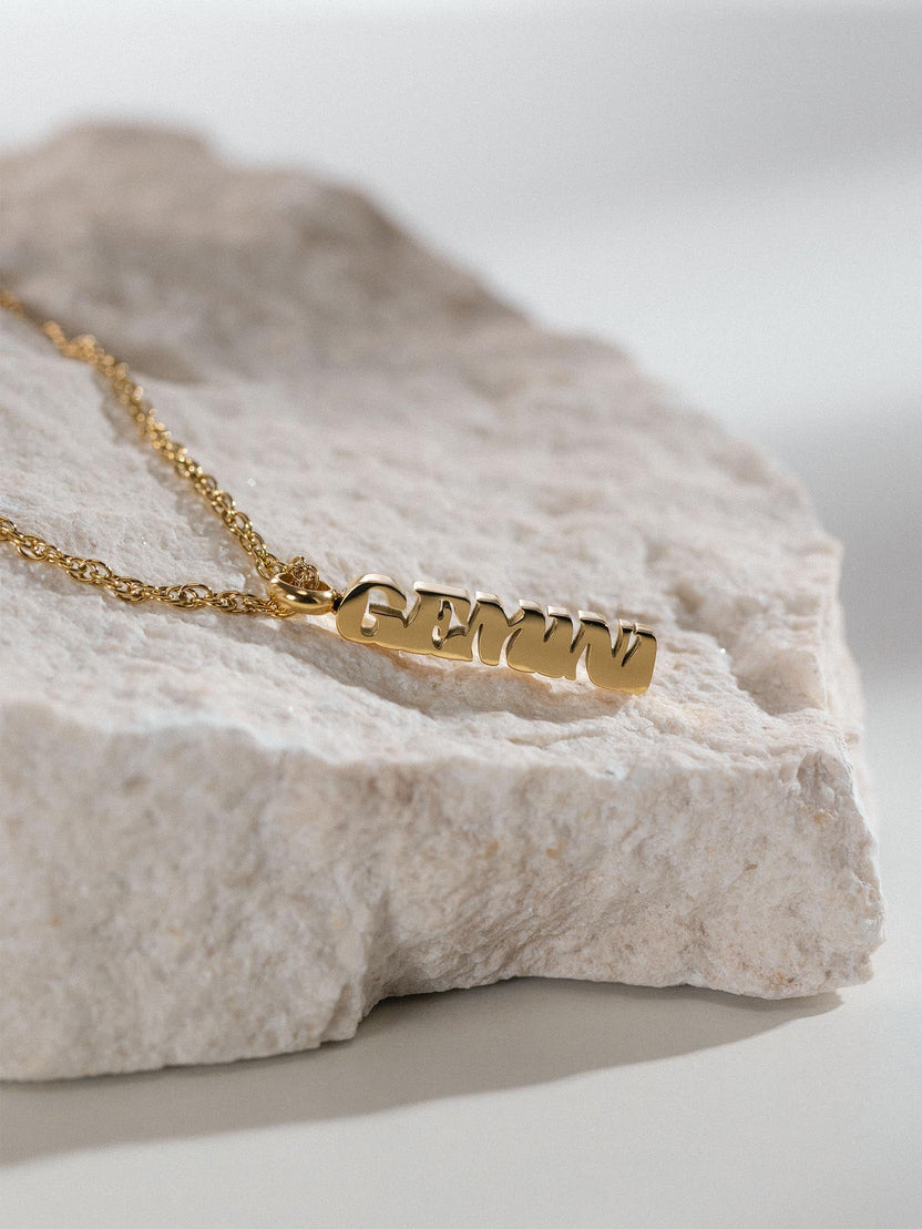 {"color":"Gold"}