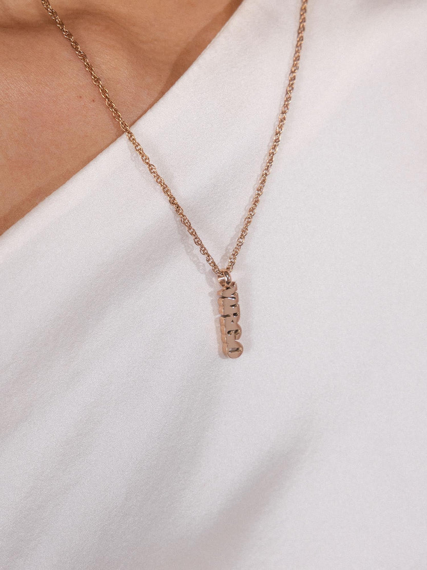 {"color":"Rosegold"}