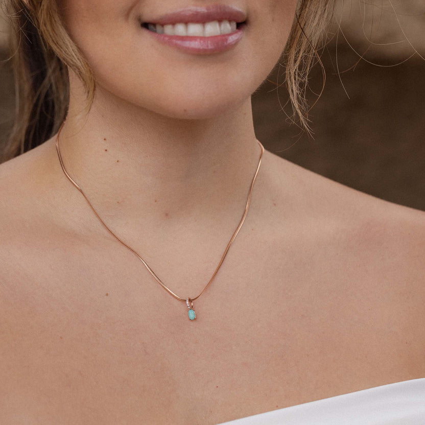 Roségoldene Kette mit Muschel-Anhänger, elegant und feminin, von PURELEI.
