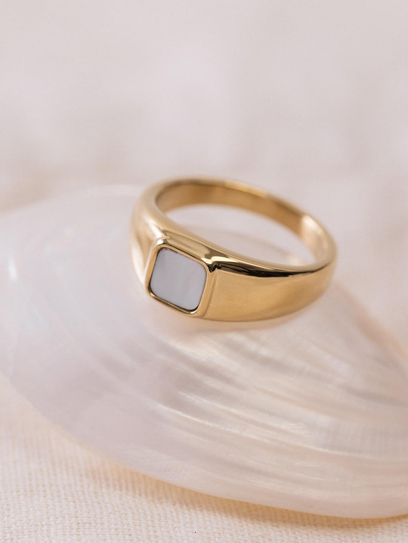 Pearly Signet Ring