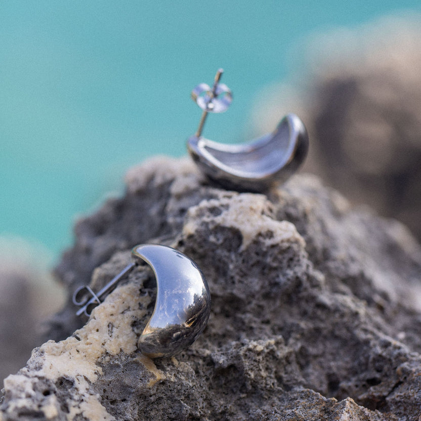 {"color":"Silver"}
