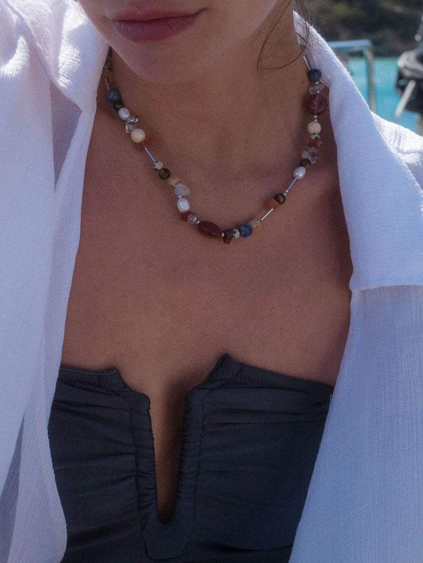 {"color":"Silver"}