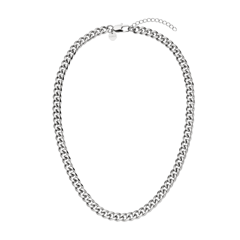 Silberne Kette mit glänzenden Gliedern, elegant und modern, von PURELEI.
